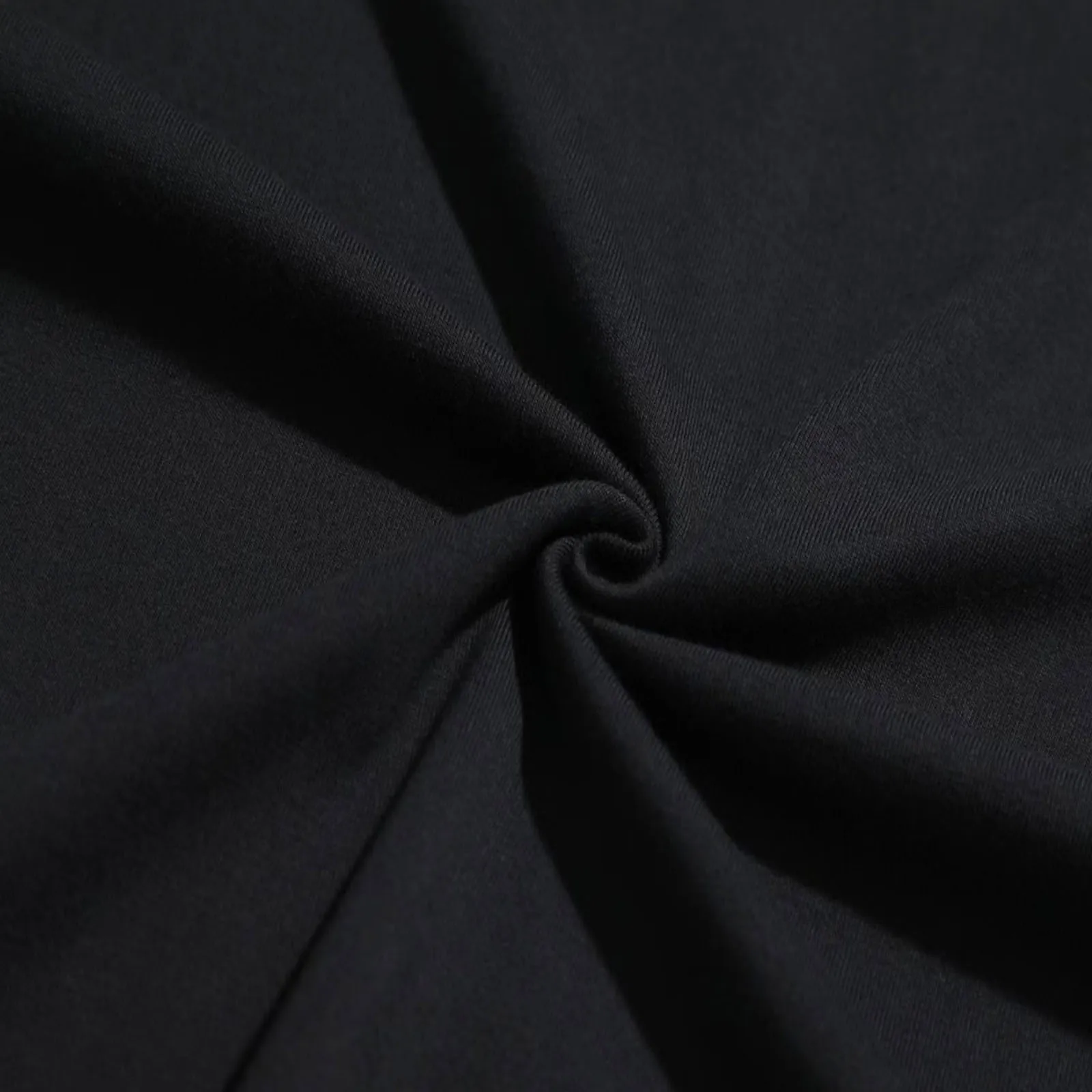 Pleasures x Daft Punk Collabor - Streetwear Brand Pleasures 리뷰 및 가격